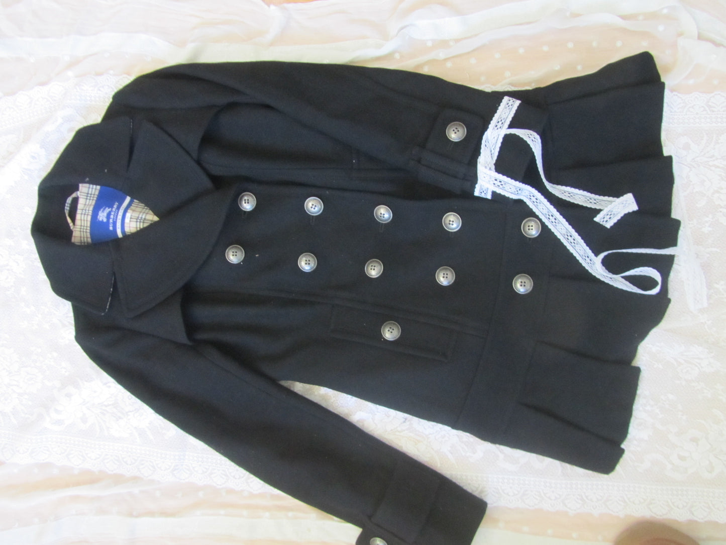 burberry blue label vintage black pleated flirty coat (36/xs)