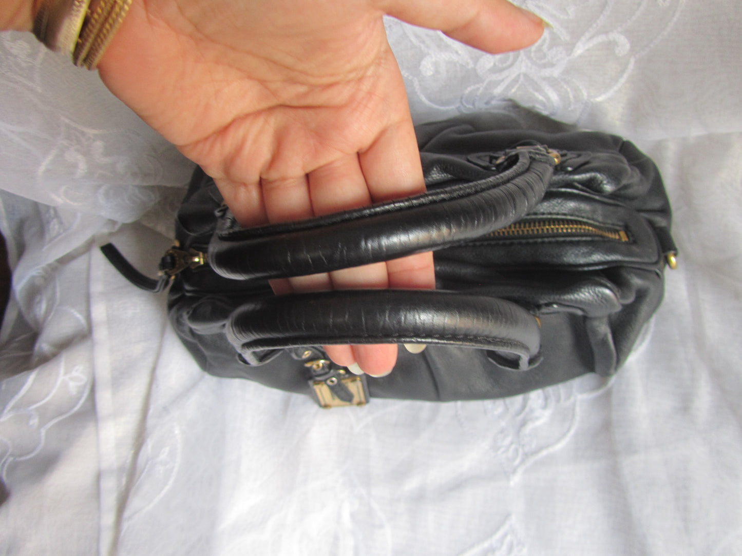 marc by marc jacobs baby groovee bag in black