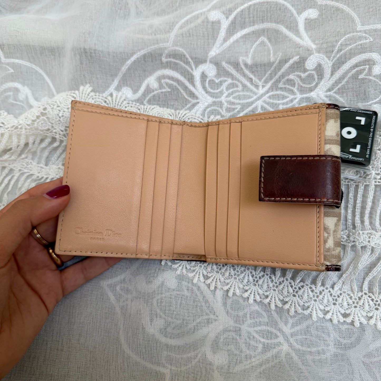 xovintage dior vintage romantique bi-fold wallet - Wallets