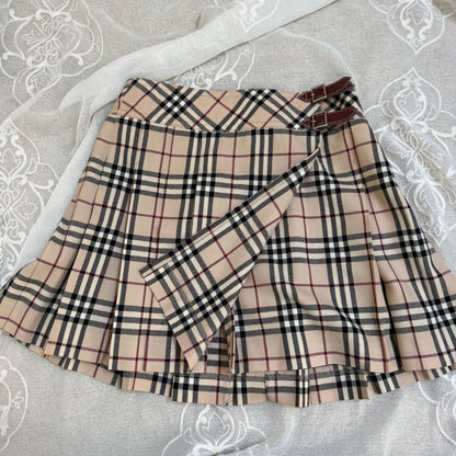 xovintage BURBERRY CLASSIC PLEATED VINTAGE BELTED MINI SKIRT, X-SMALL - Clothing