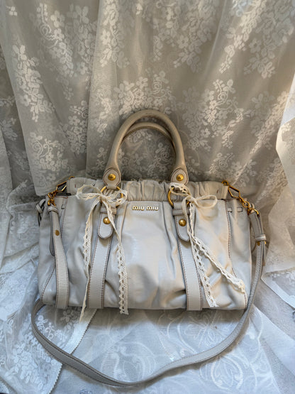 xovintage VINTAGE MIU MIU IVORY LEATHER RUCHED VITELLO BAG - Handbags