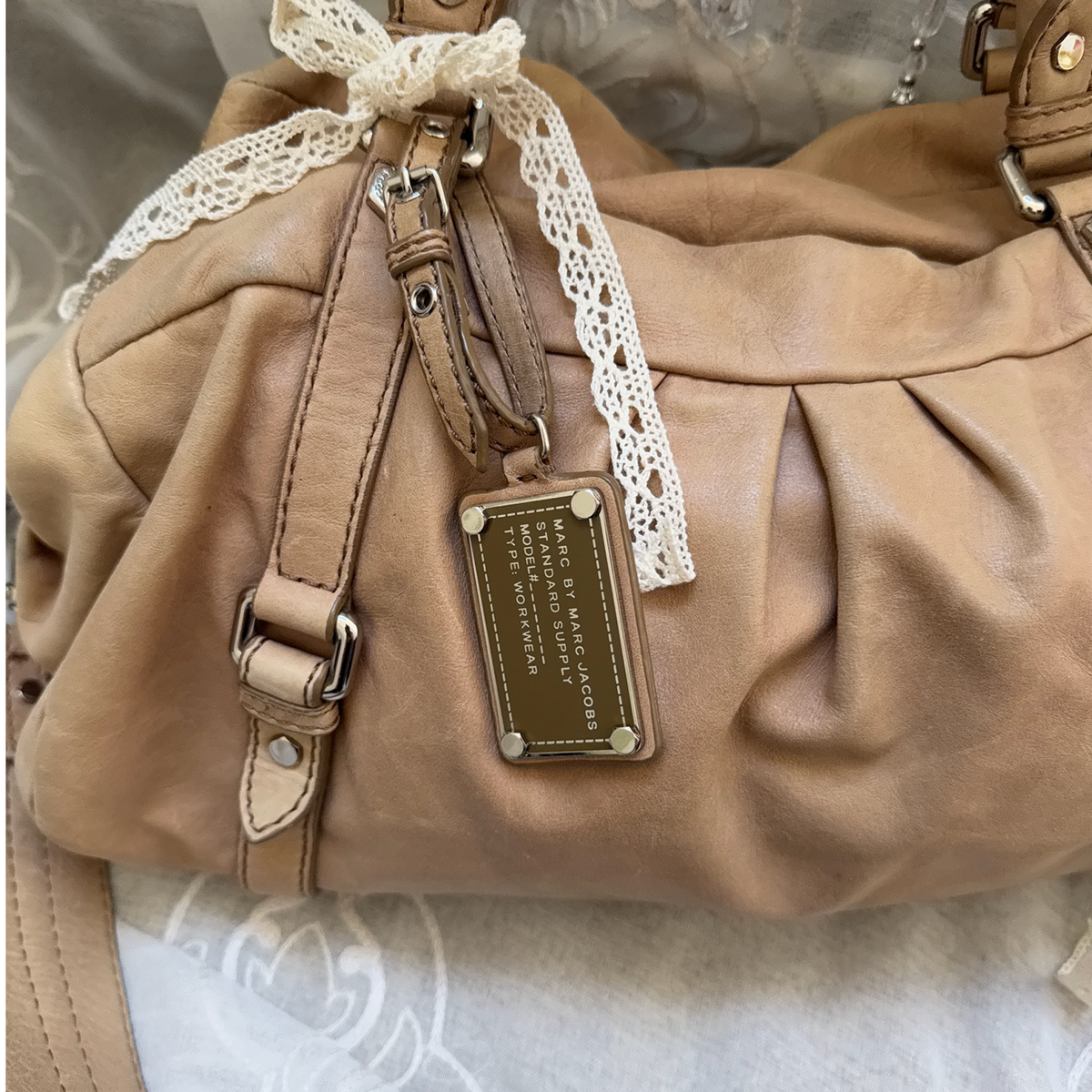 VINTAGE MARC BY MARC JACOBS BEIGE CLASSIC Q BAG