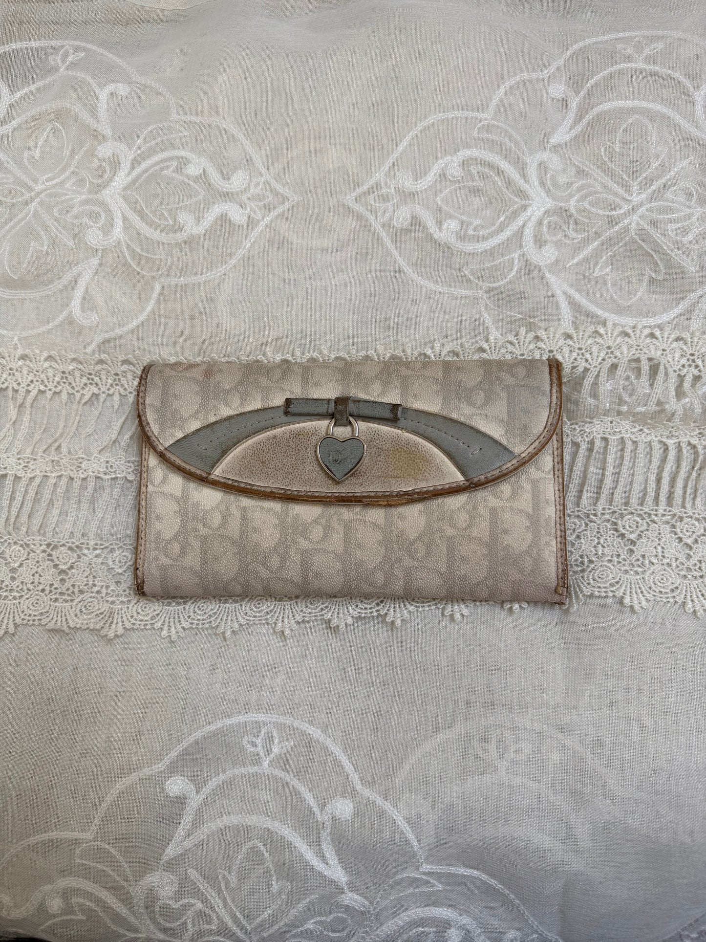 dior romantique heart detail vintage clutch wallet