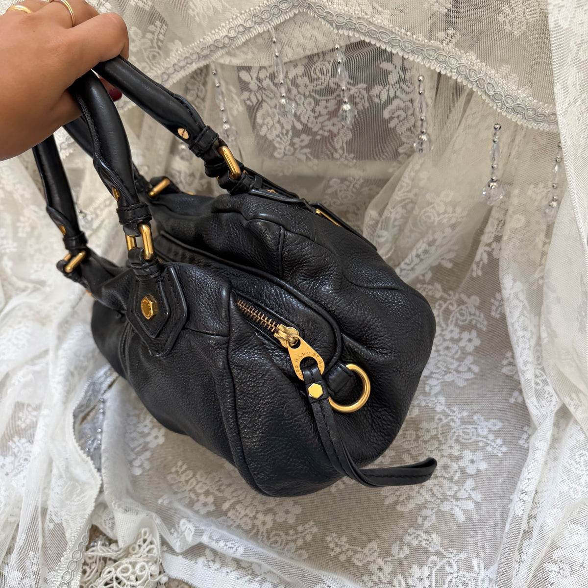 xovintage MARC BY MARC JACOBS BLACK VINTAGE CLASSIC Q GROOVEE BAG - Handbags