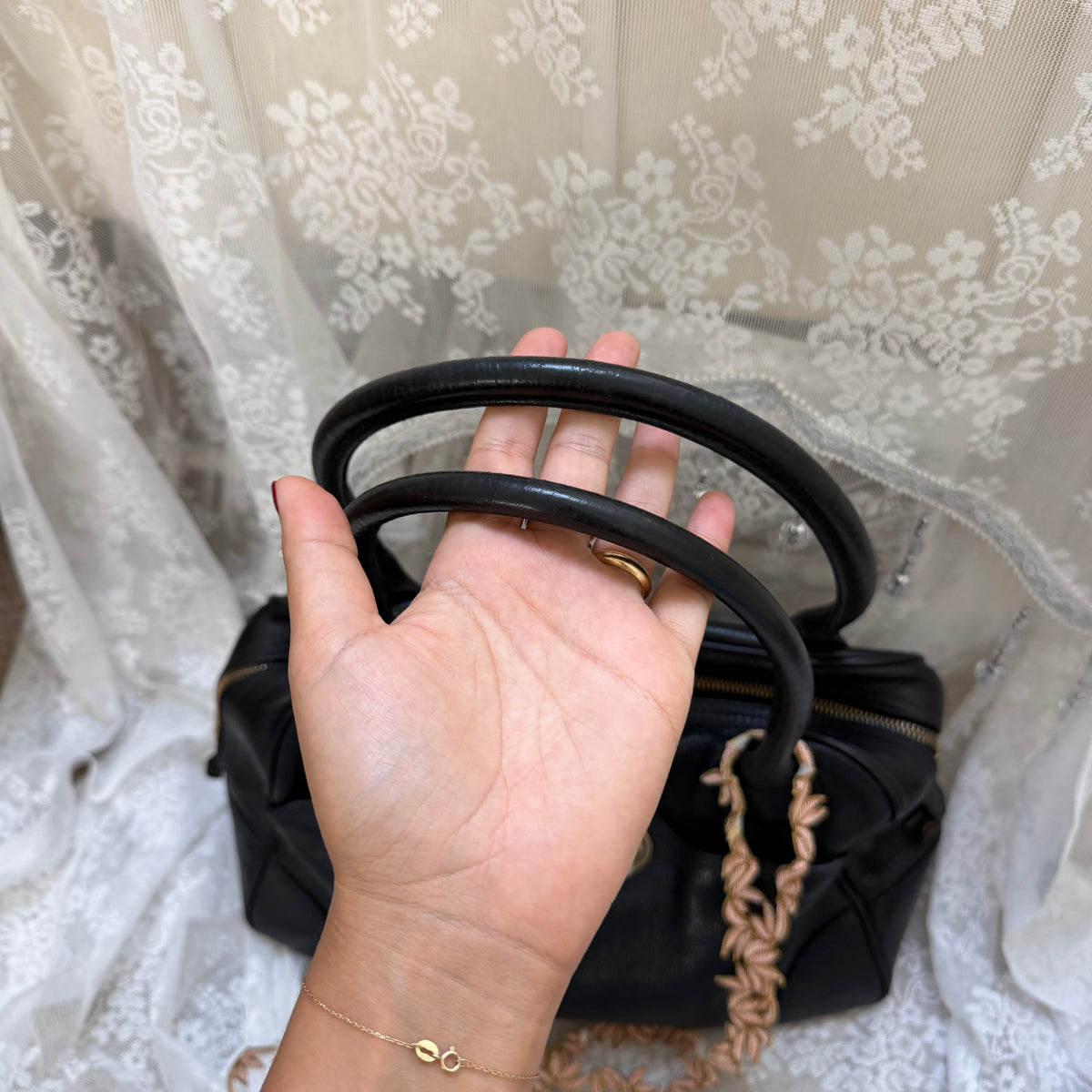 vintage mulberry shoulder bag in black