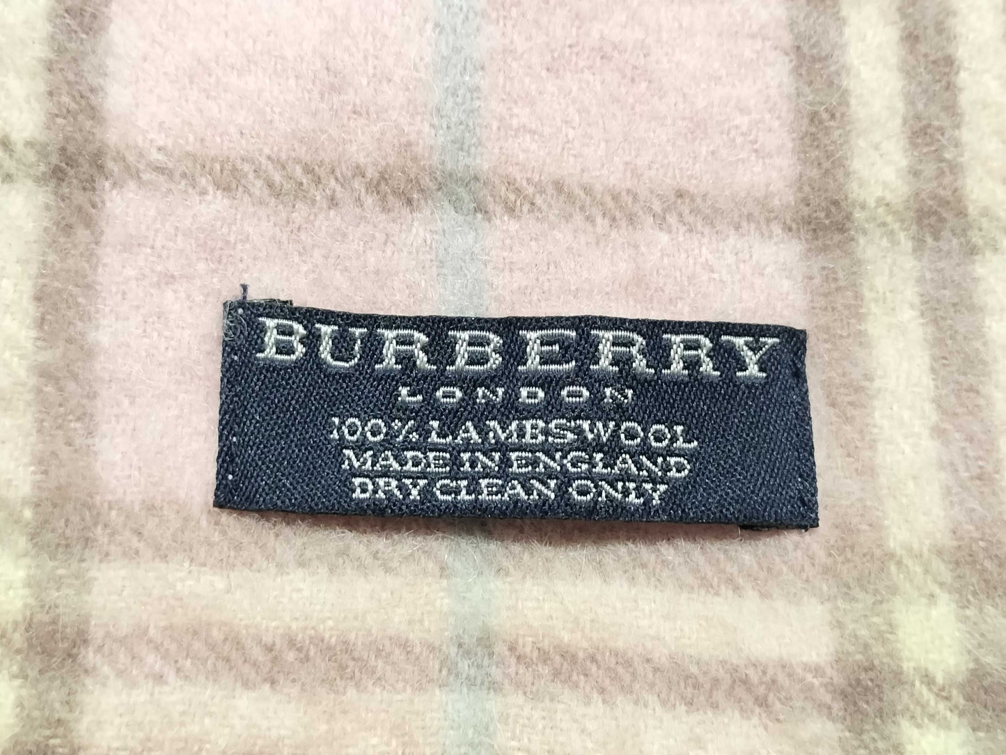 burberry 100% lambswool baby pink scarf