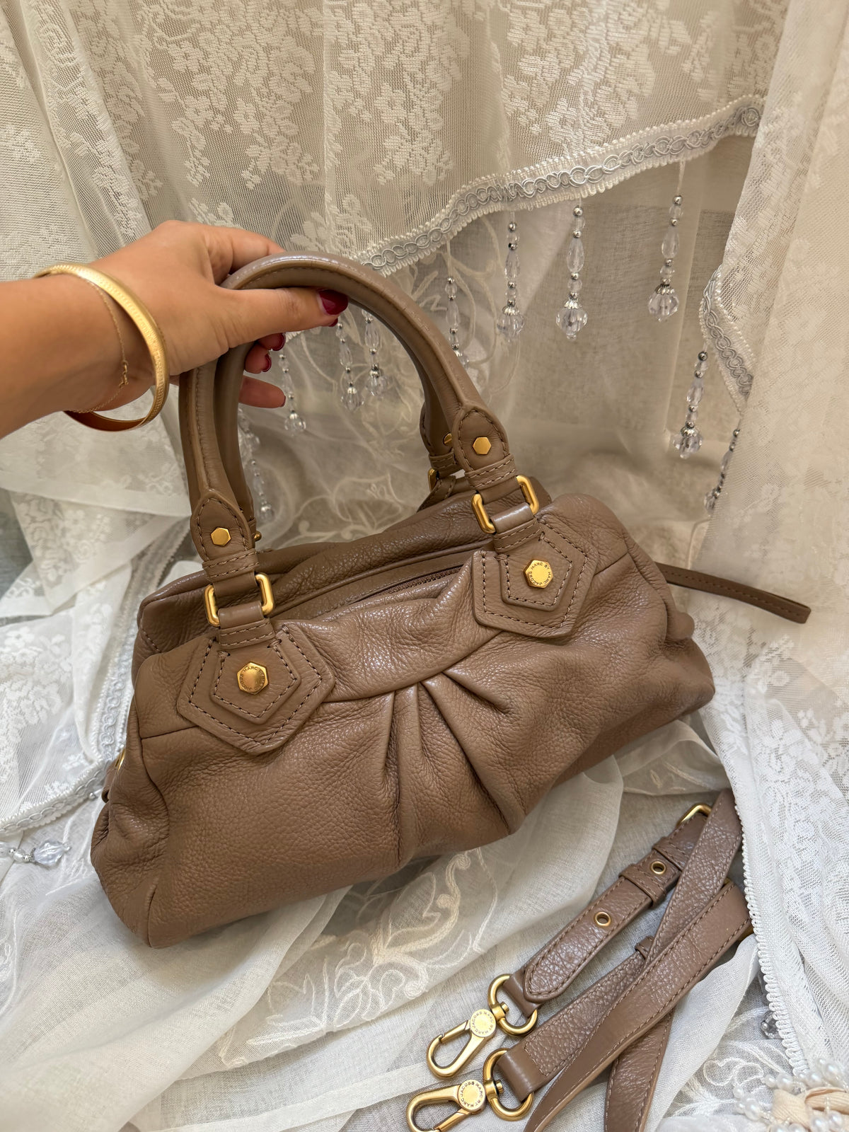 xovintage MARC BY MARC JACOBS BEIGE VINTAGE CLASSIC Q BAG - Handbags