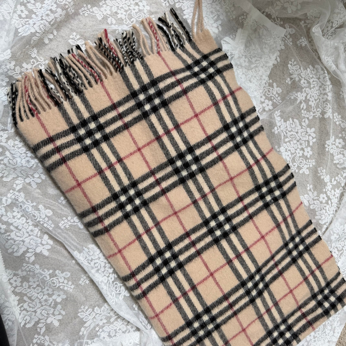 burberry vintage classic 100% wool oversized shawl
