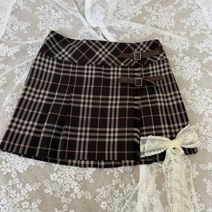 xovintage BURBERRY DARK BROWN PLEATED VINTAGE MINI SKIRT (38, s) - Clothing