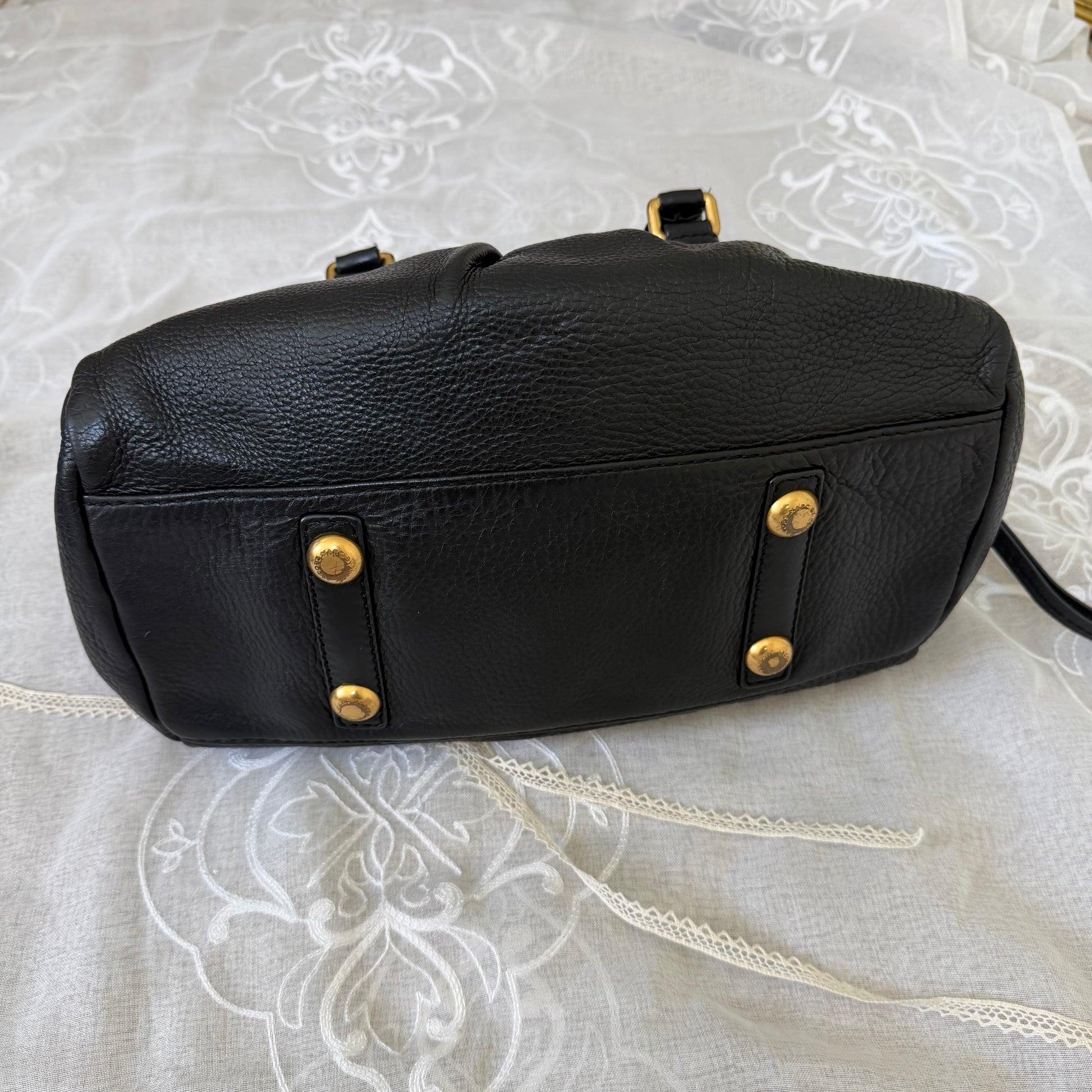 xovintage marc by marc jacobs black vintage groovee bag - Handbags