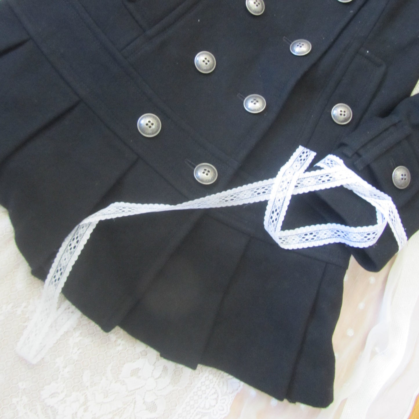 burberry blue label vintage black pleated flirty coat (36/xs)