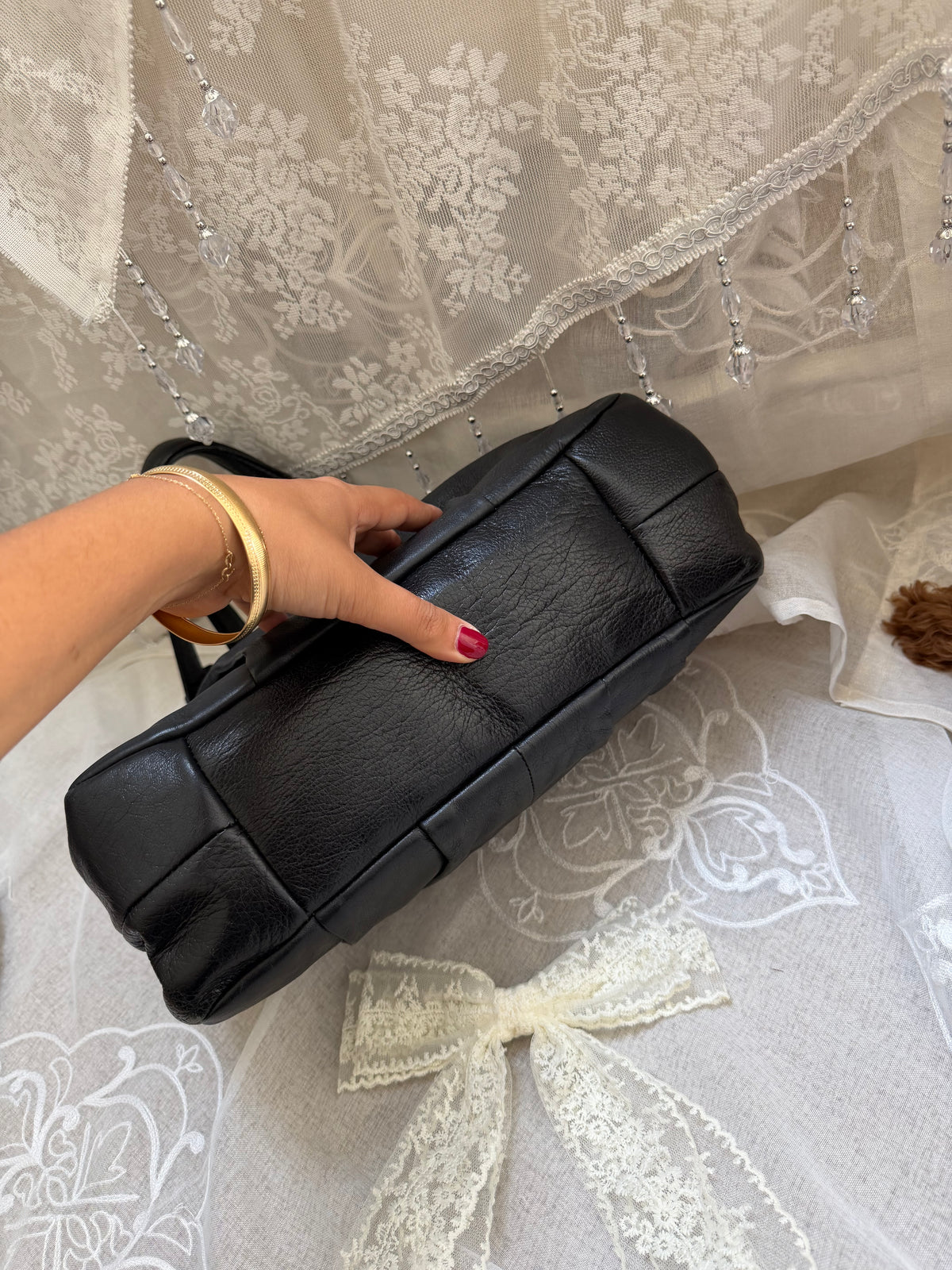 COACH VINTAGE MADISON MAGGIE SHOULDER BAG IN BLACK