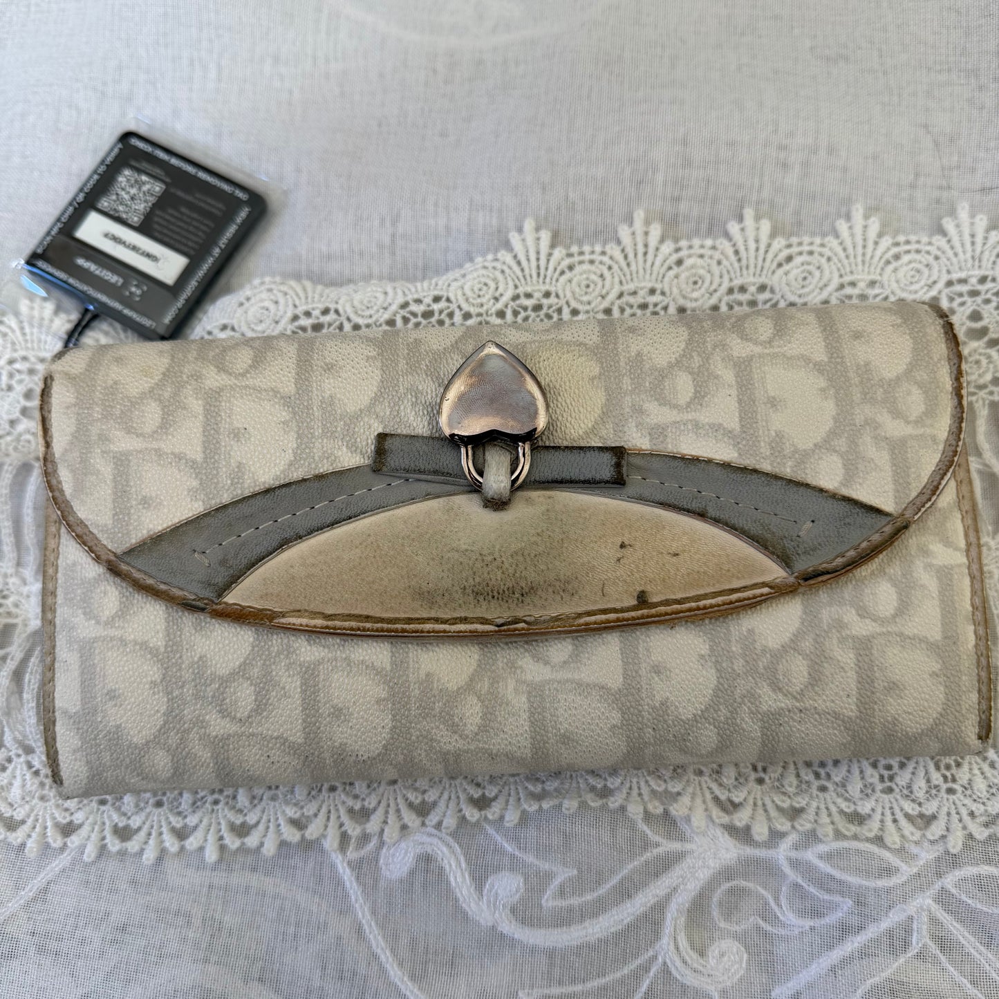 xovintage dior romantique heart detail vintage clutch wallet - Wallets