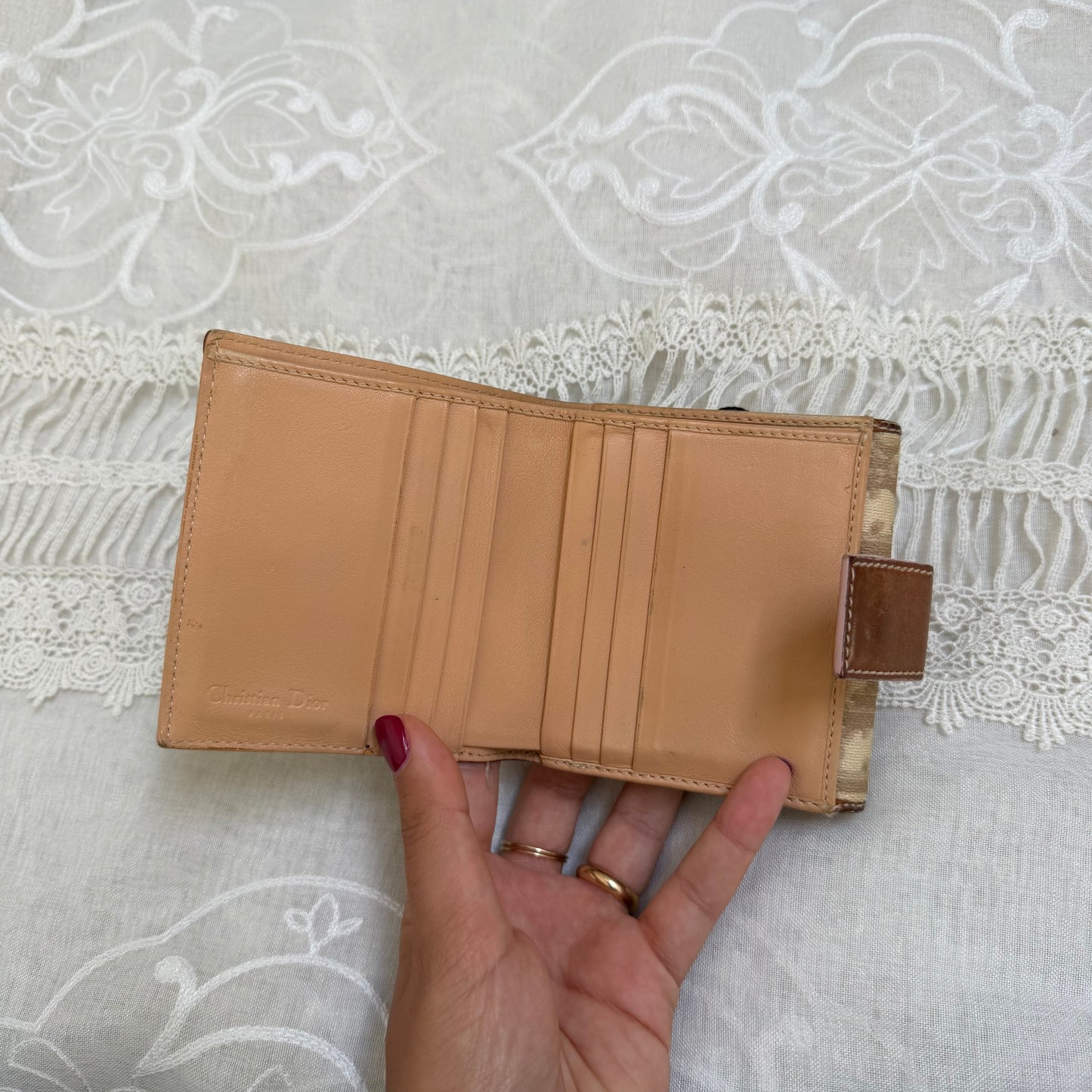 xovintage dior vintage romantique bi-fold wallet - Wallets