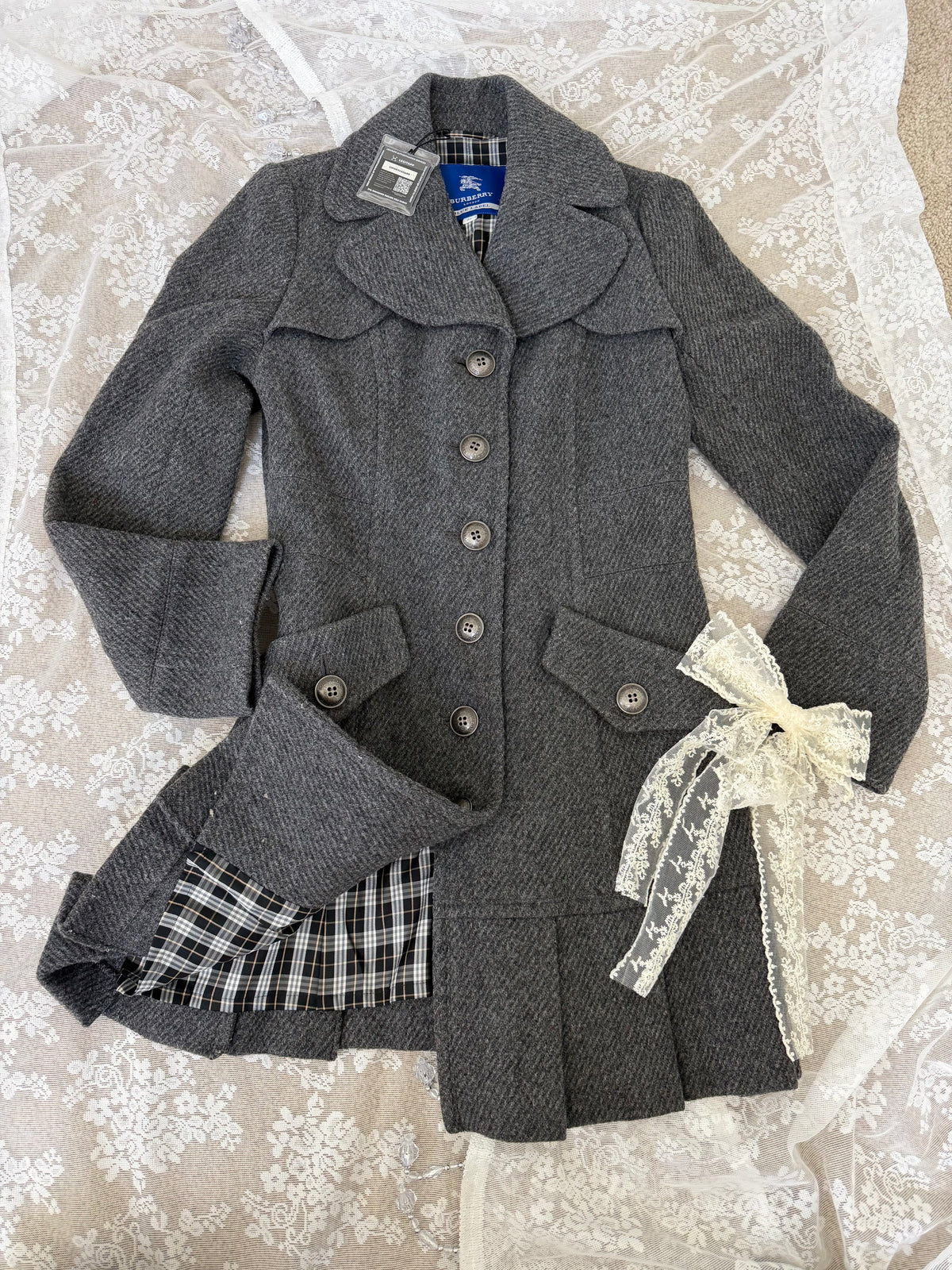 burberry blue label vintage grey cutesy pleated flirty dress coat (36, XS)