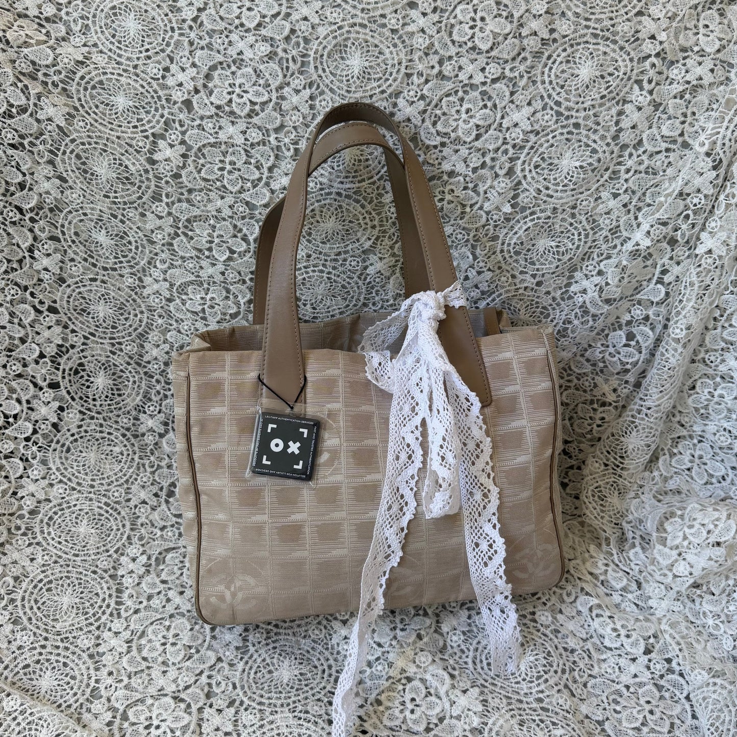 xovintage chanel travel line beige 2000s shoulder bag - Shoulder Bags