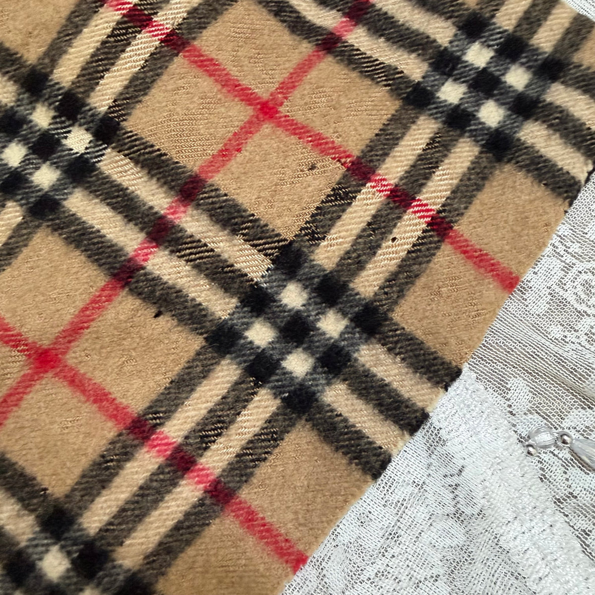 burberry vintage 90s classic print 100% cashmere scarf