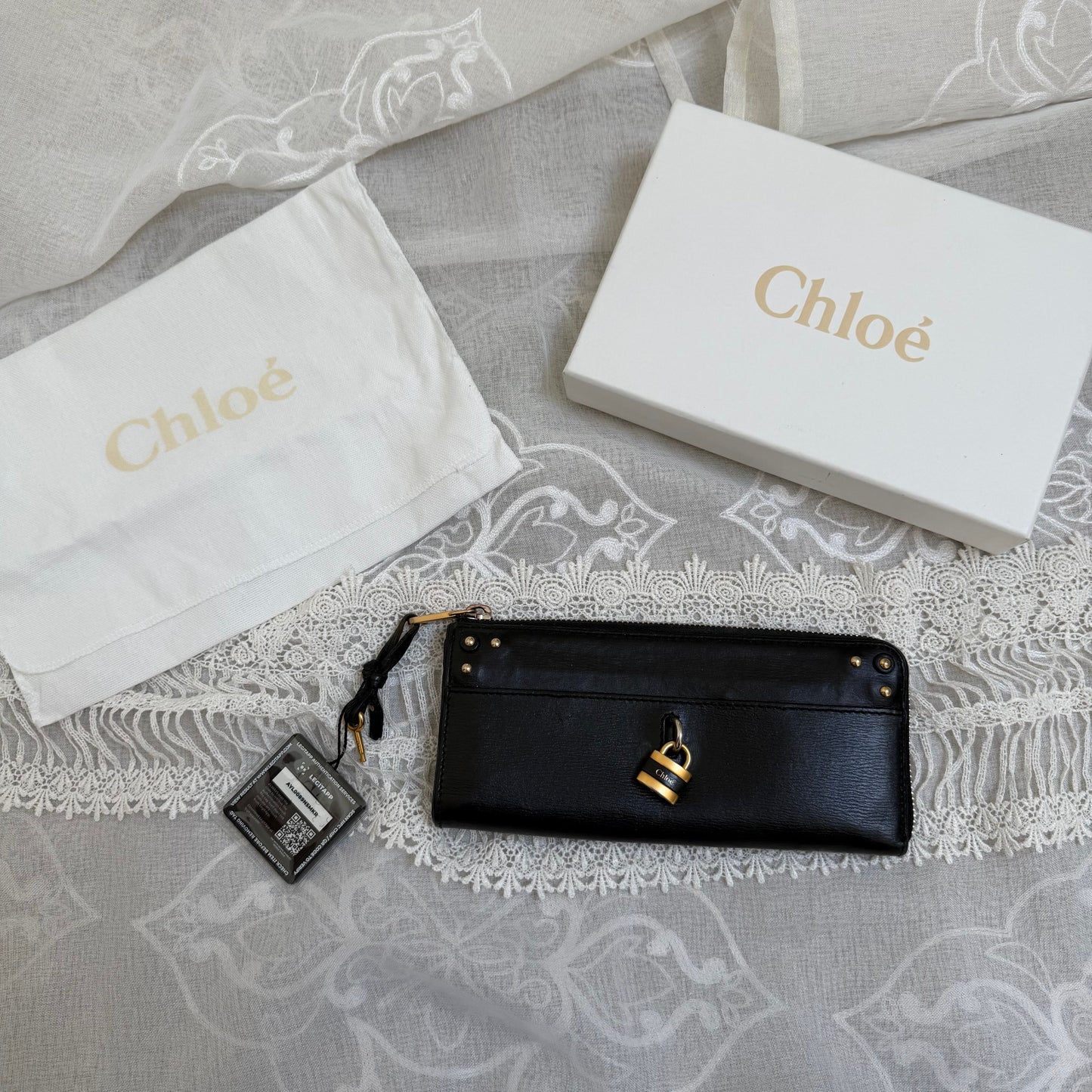 xovintage Chloé vintage clutch wallet in black w box -