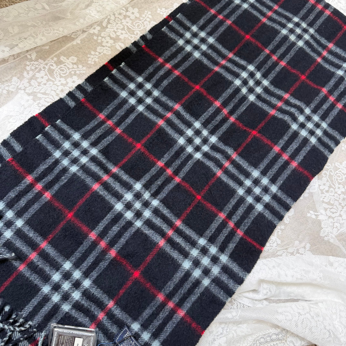 burberry vintage 90s navy blue 100% cashmere scarf