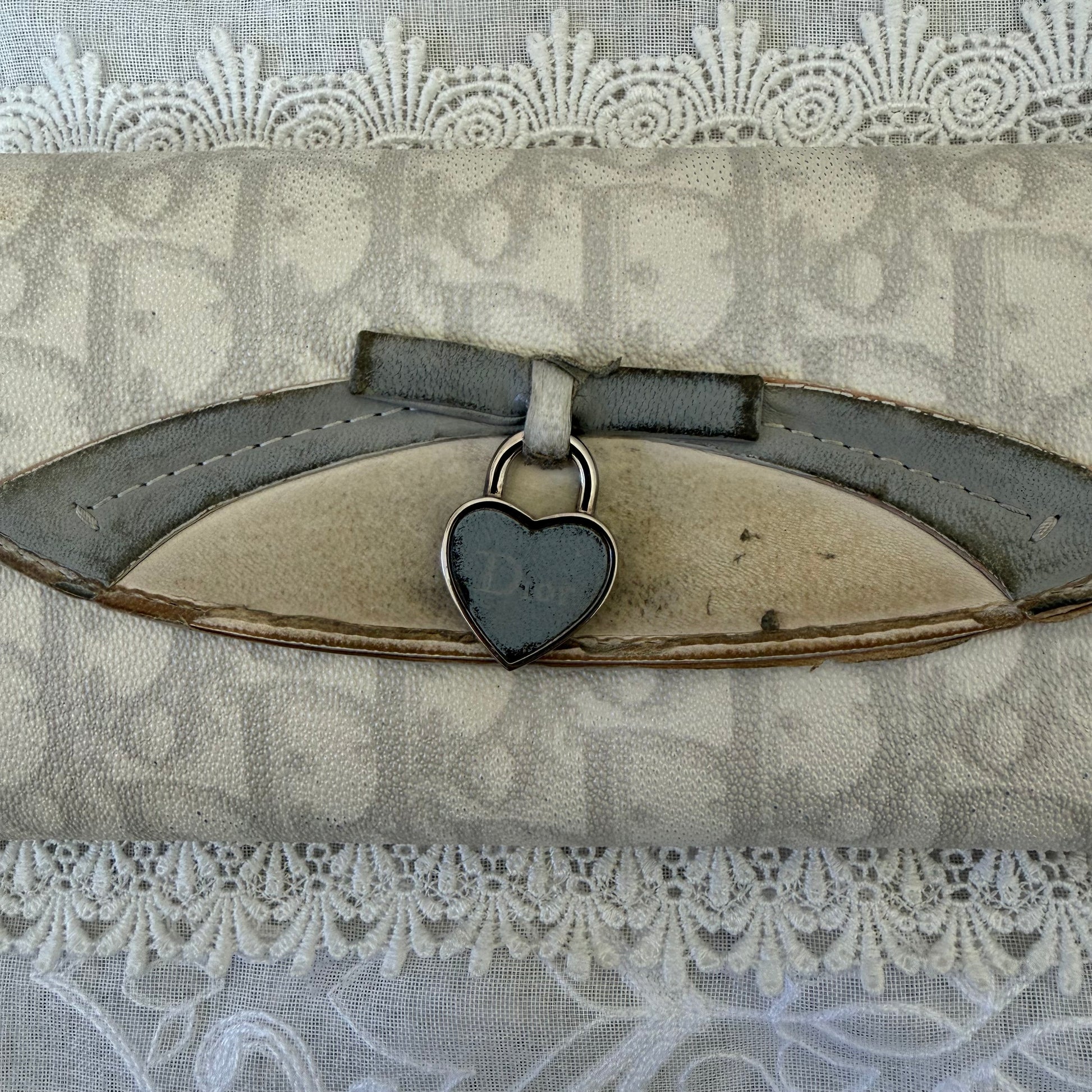 xovintage dior romantique heart detail vintage clutch wallet - Wallets
