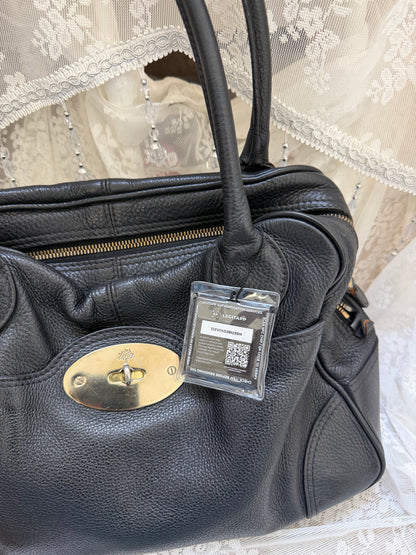 vintage mulberry shoulder bag in black