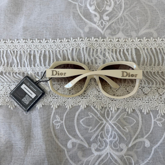 xovintage Dior Cream Vintage 2000s Oversized Sunglasses - Sunglasses