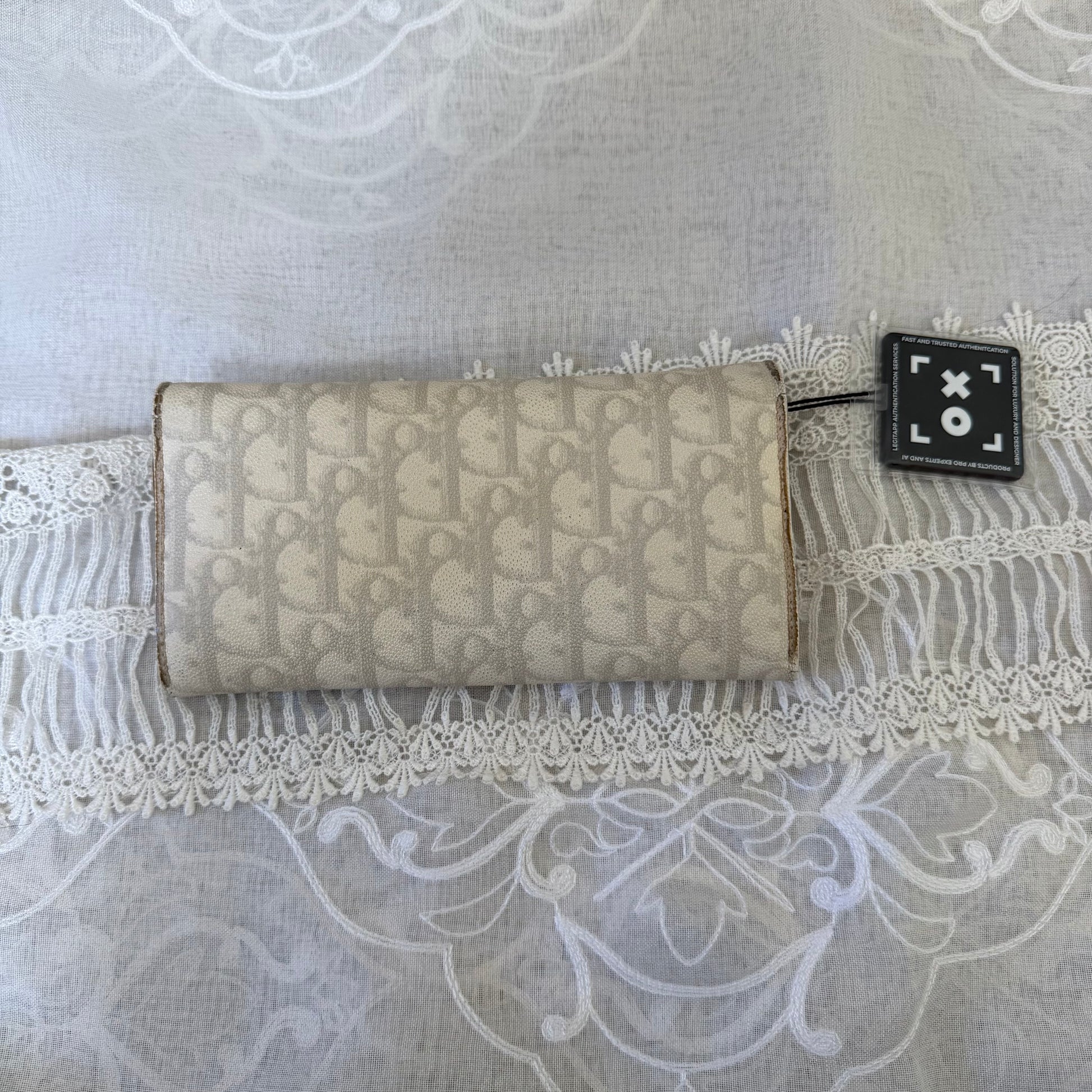 xovintage dior romantique heart detail vintage clutch wallet - Wallets