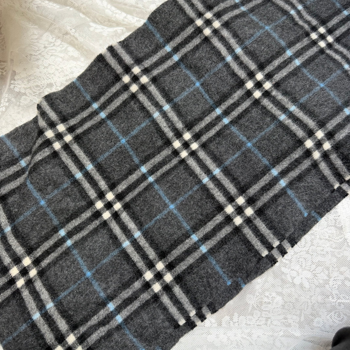 burberry vintage grey 100% cashmere scarf