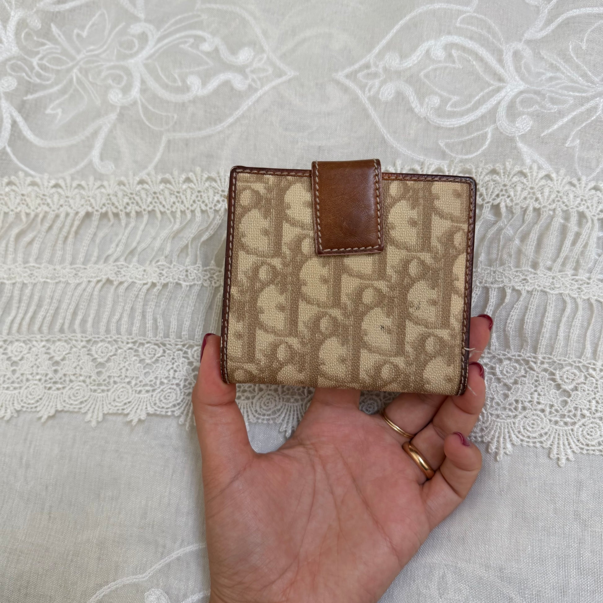 xovintage dior vintage romantique bi-fold wallet - Wallets