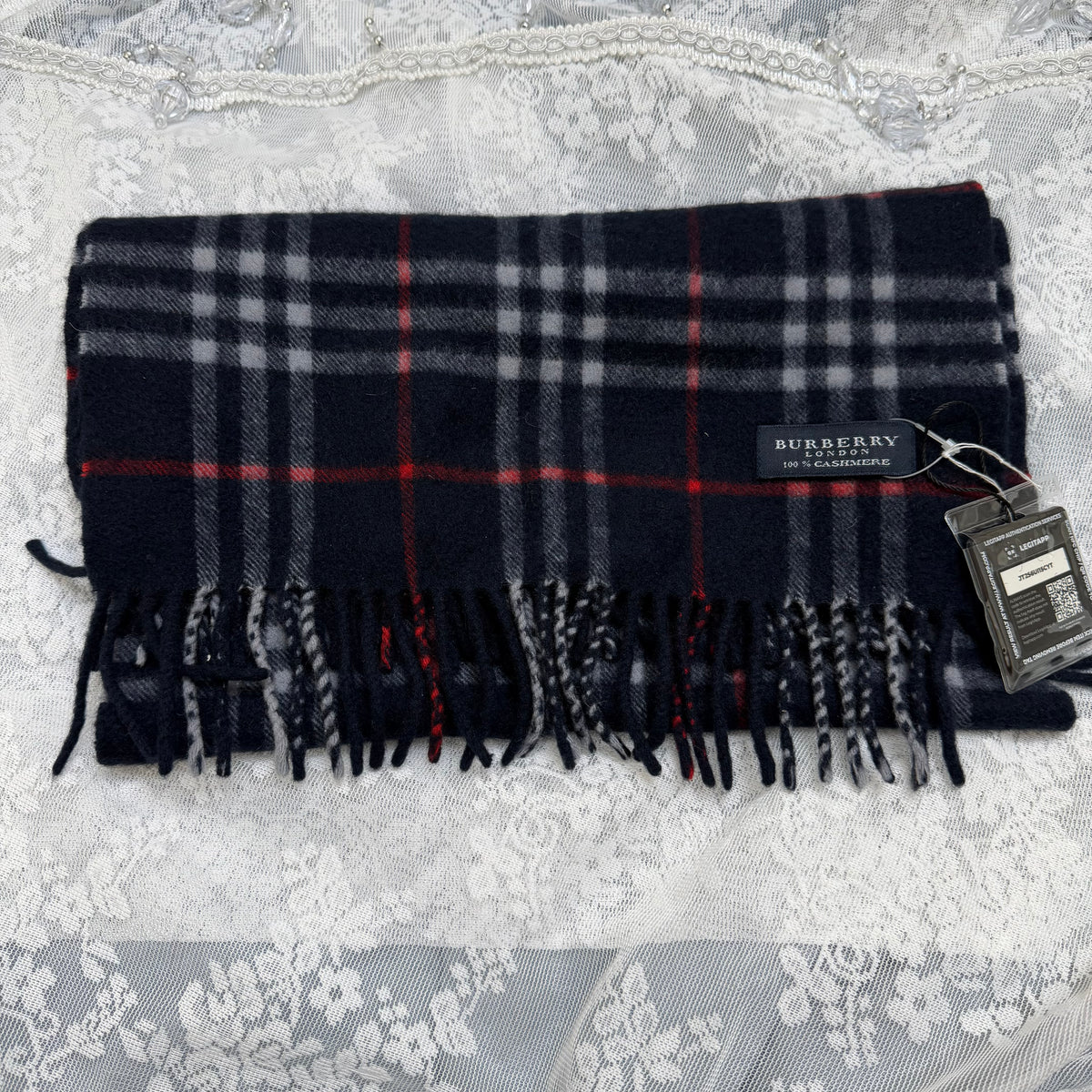 burberry vintage navy blue 100% cashmere scarf
