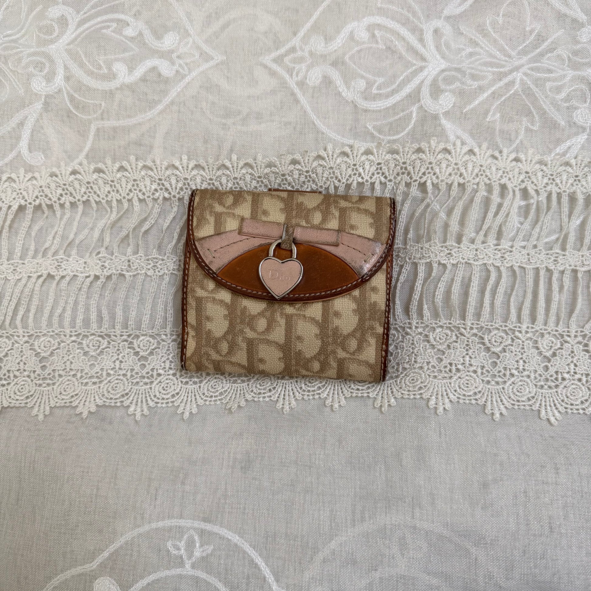 xovintage dior vintage romantique bi-fold wallet - Wallets