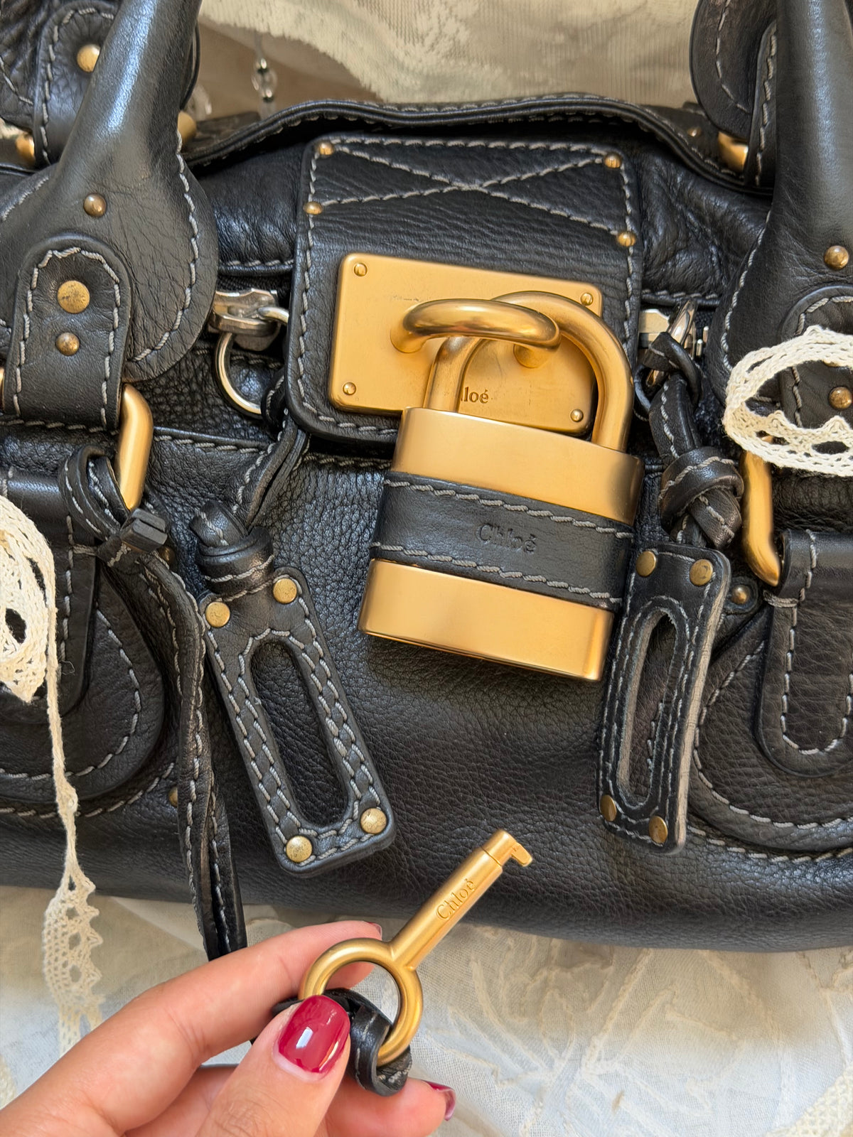 xovintage VINTAGE CHLOE PADDINGTON BAG IN BLACK - Handbags