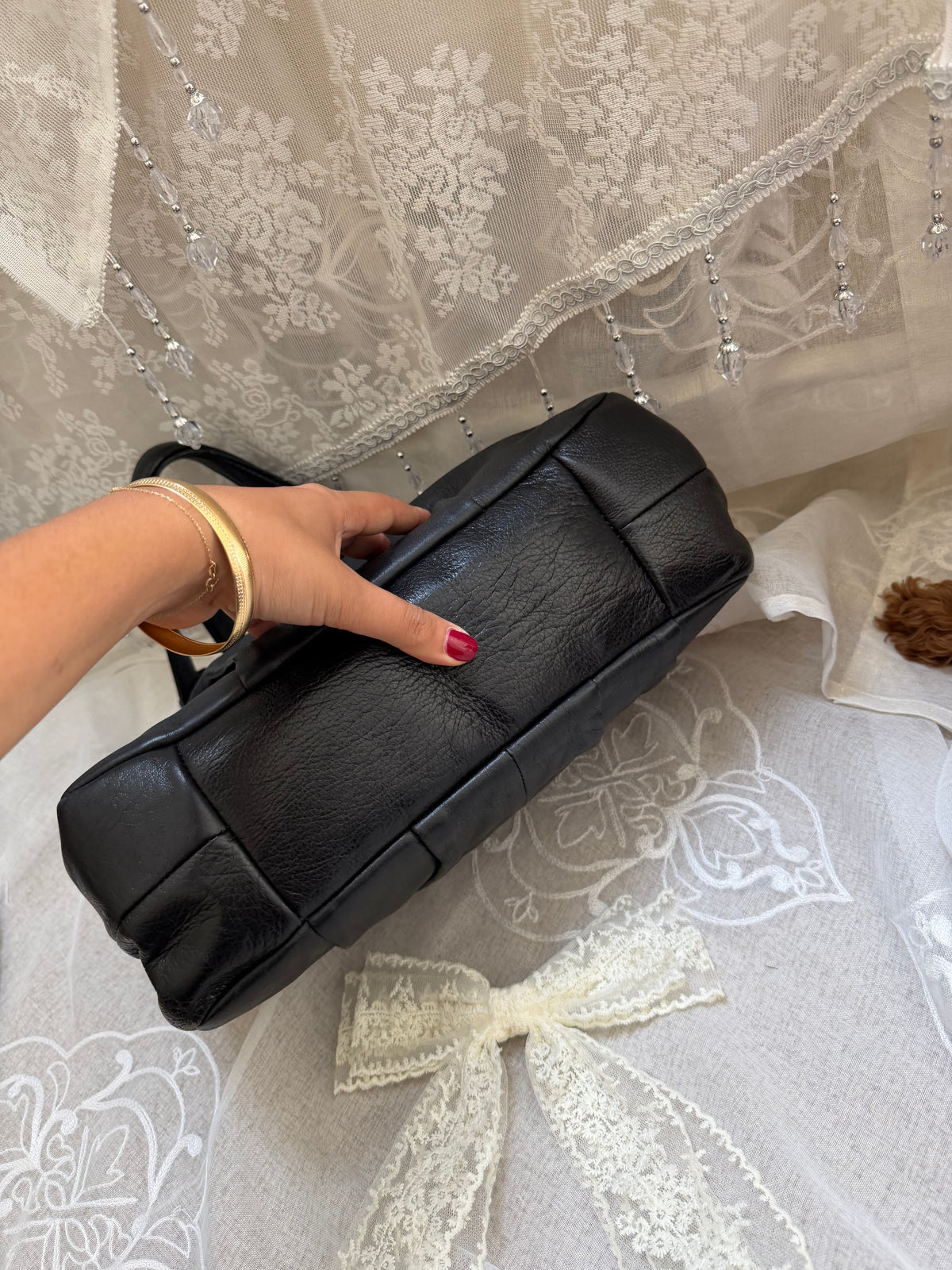COACH VINTAGE MADISON MAGGIE SHOULDER BAG IN BLACK