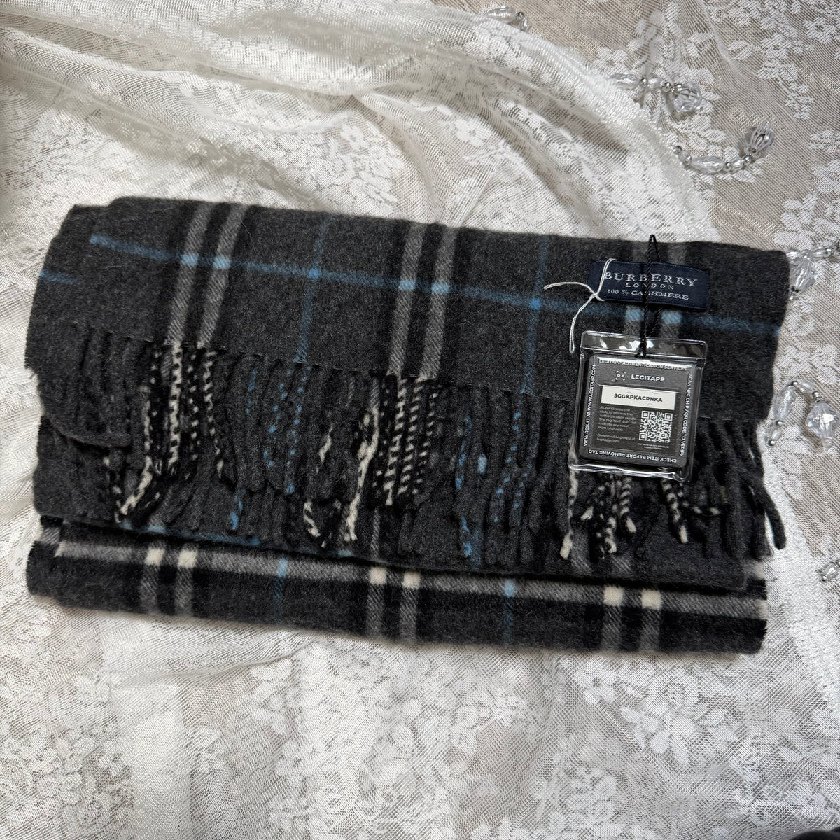 burberry vintage grey 100% cashmere scarf