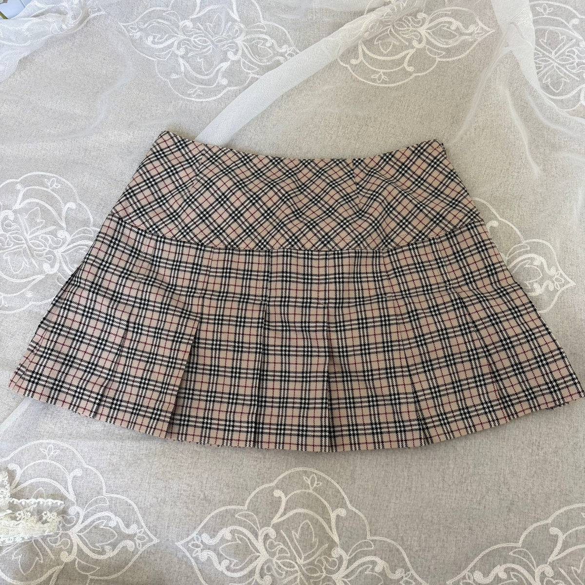 VINTAGE BURBERRY BELTED MINI SKIRT, SMALL