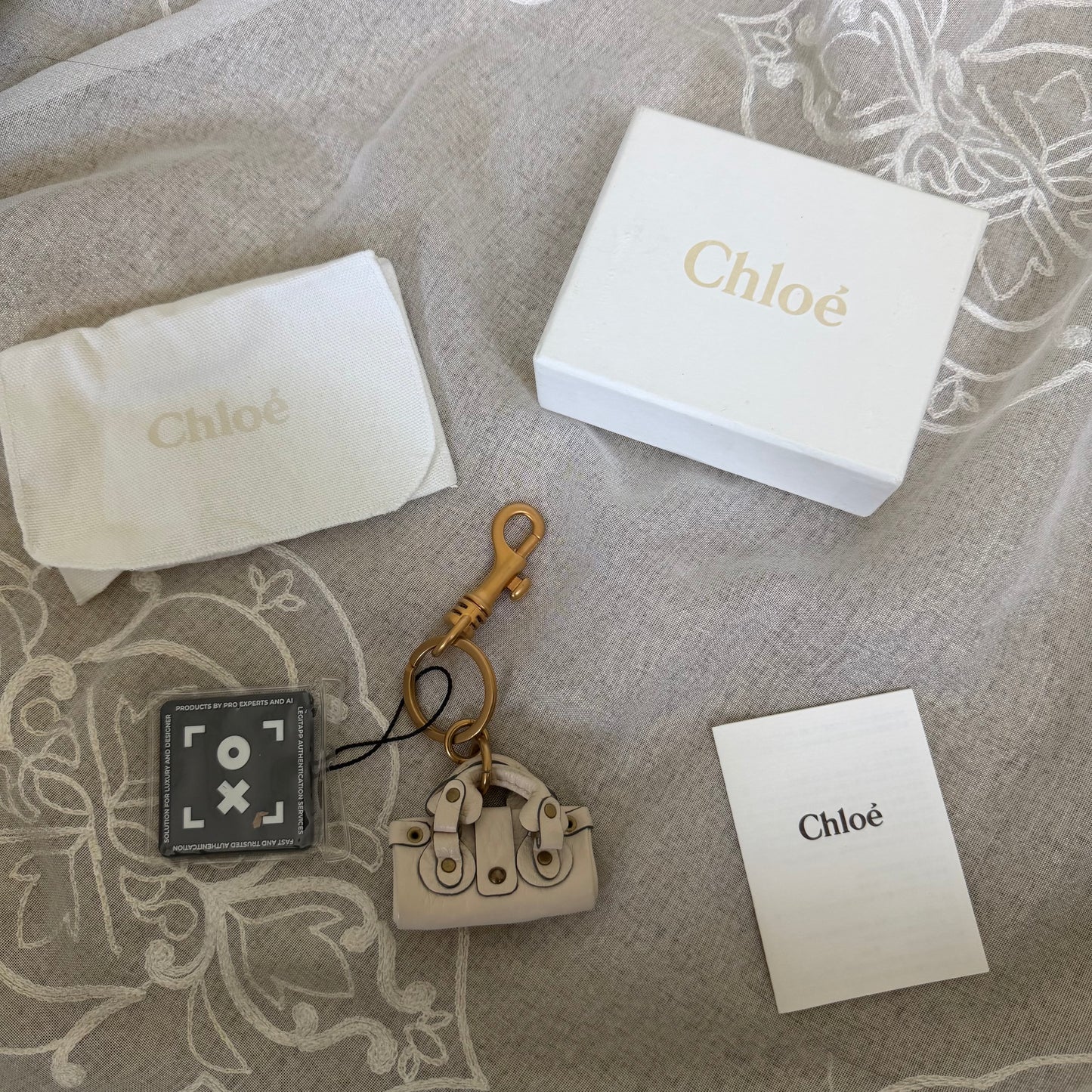 xovintage Chloé vintage 2000s keychain in ivory - Keychains
