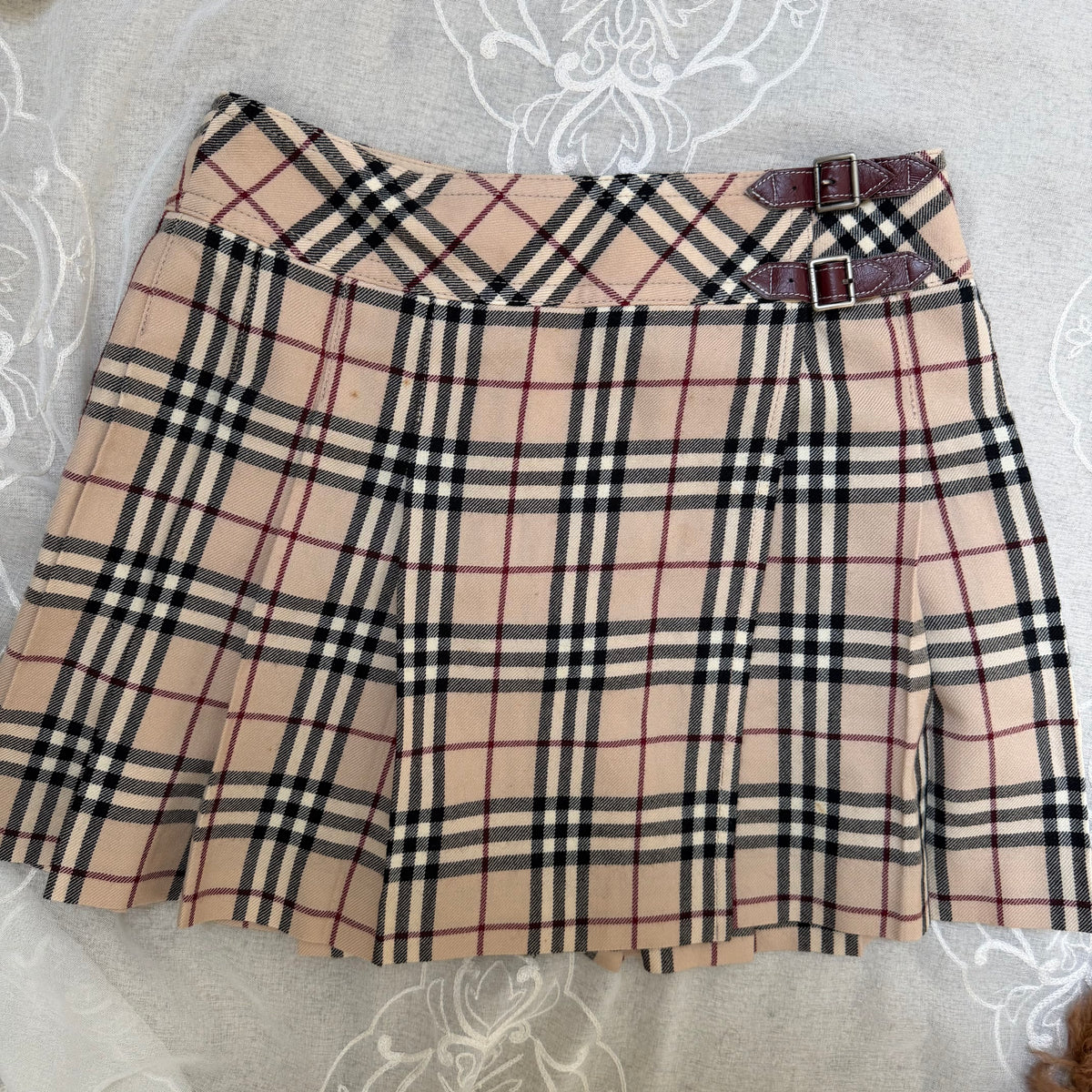 xovintage BURBERRY CLASSIC PLEATED VINTAGE MINI SKIRT, SMALL - Clothing
