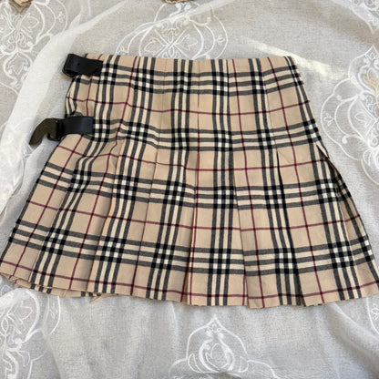 xovintage BURBERRY CLASSIC PLEATED VINTAGE MINI SKIRT, X-SMALL - Clothing