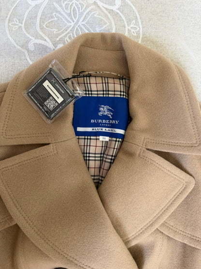 Cosmopolitan Vintage burberry blue label beige pleated vintage flirty dress coat (38) - Overcoats