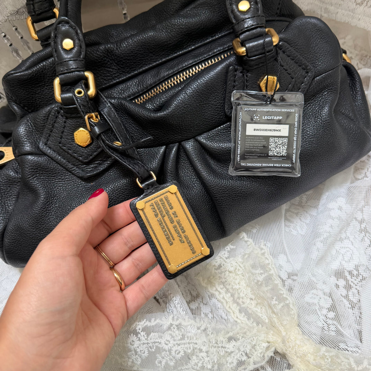 MARC BY MARC JACOBS BLACK VINTAGE CLASSIC Q GROOVEE BAG