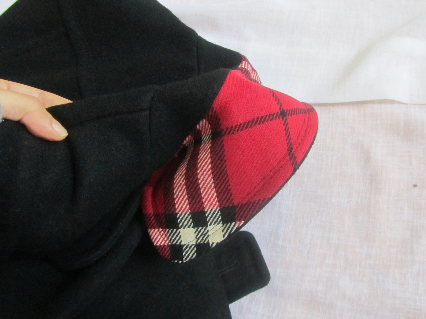 burberry blue label vintage pleated flirty dress coat in black (36)