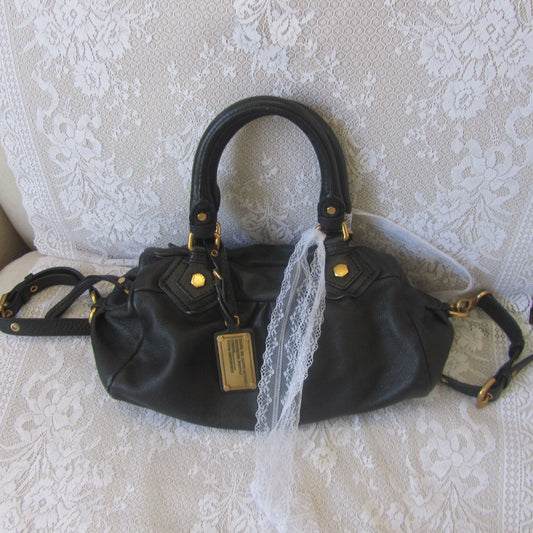 marc by marc jacobs vintage black baby groovee bag