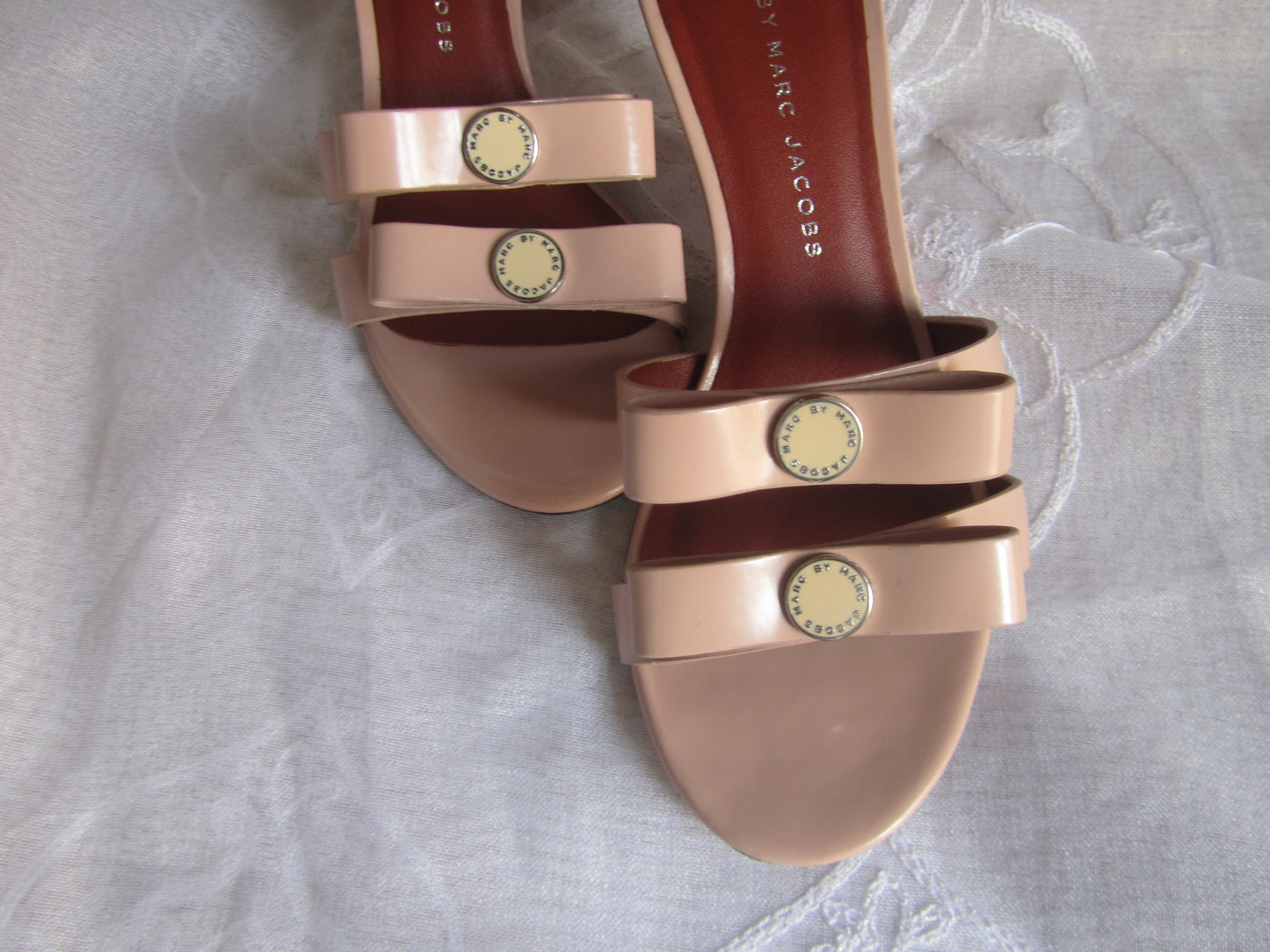 marc by marc jacobs girly kitten wedges (size 35.5)