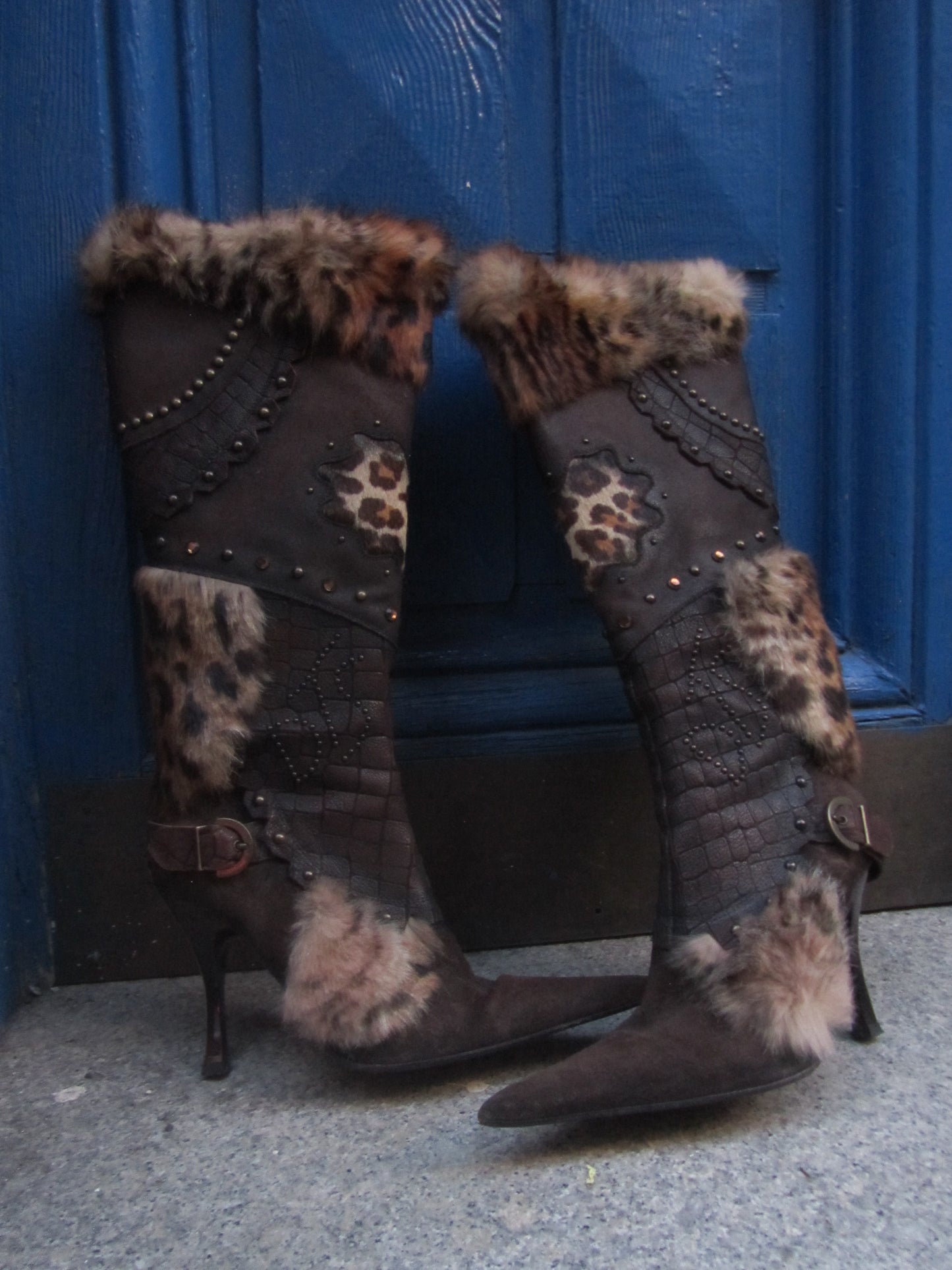 el dantes fur trimmed iconic vintage boots