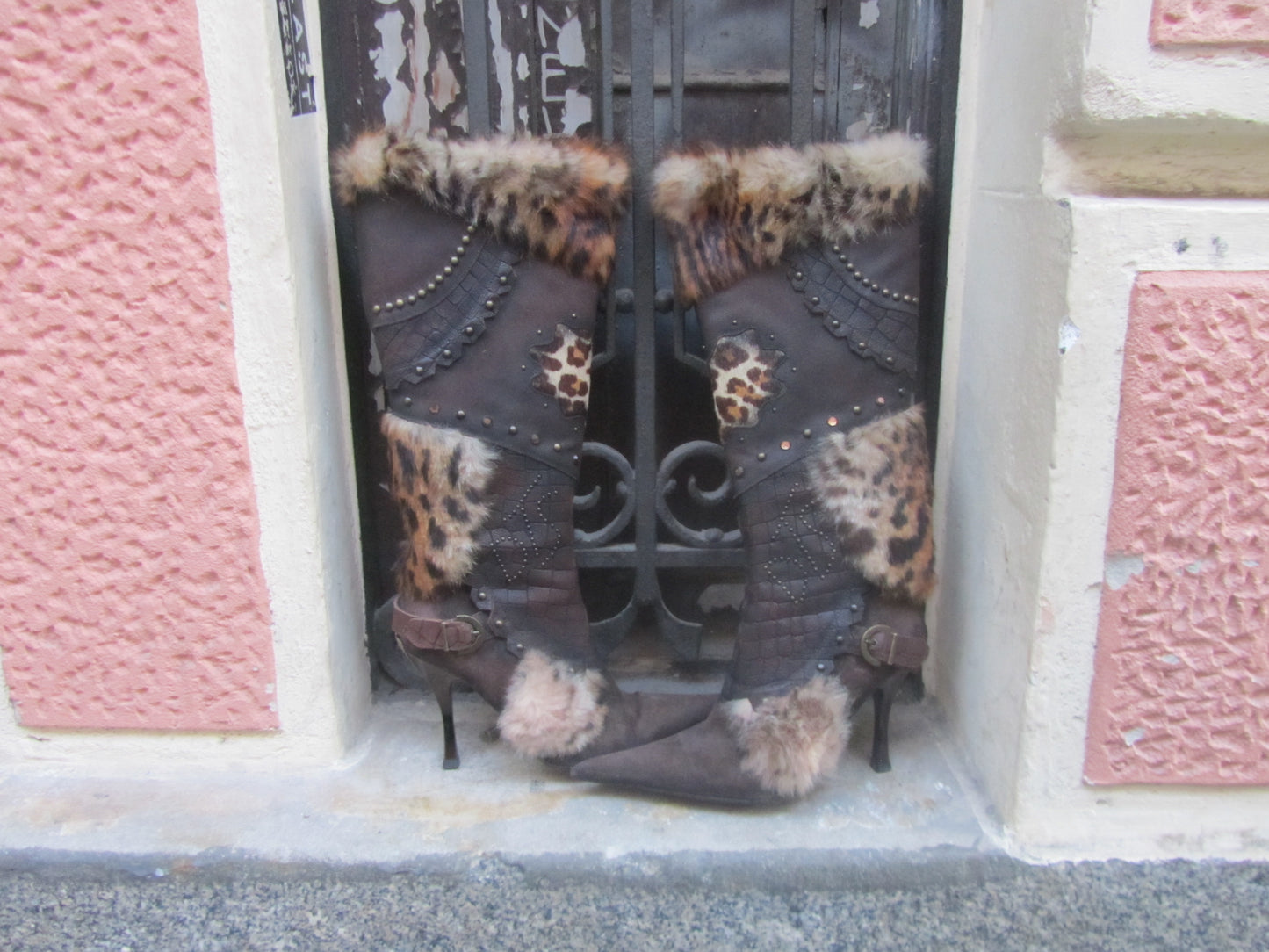 el dantes fur trimmed iconic vintage boots