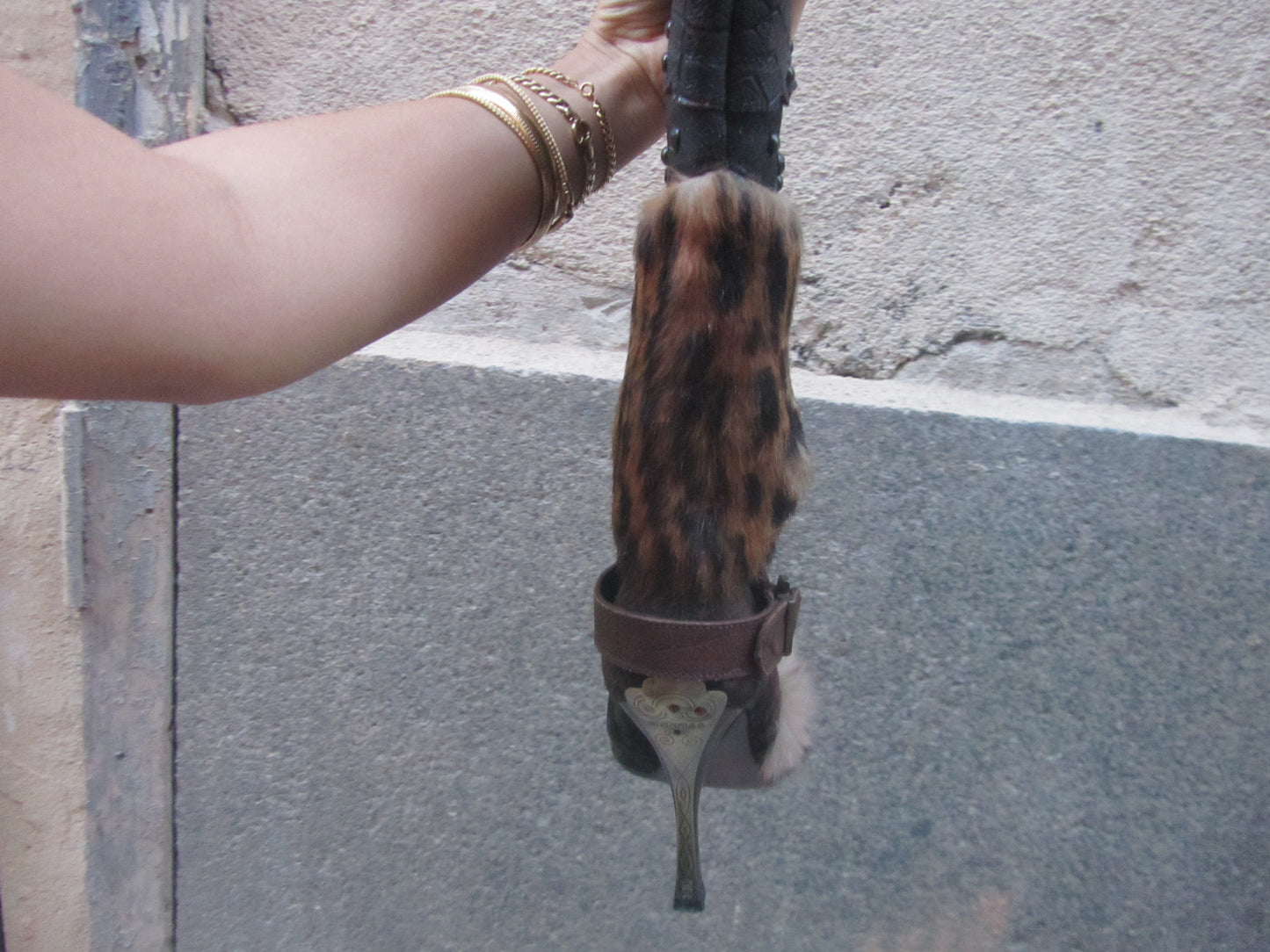 el dantes fur trimmed iconic vintage boots