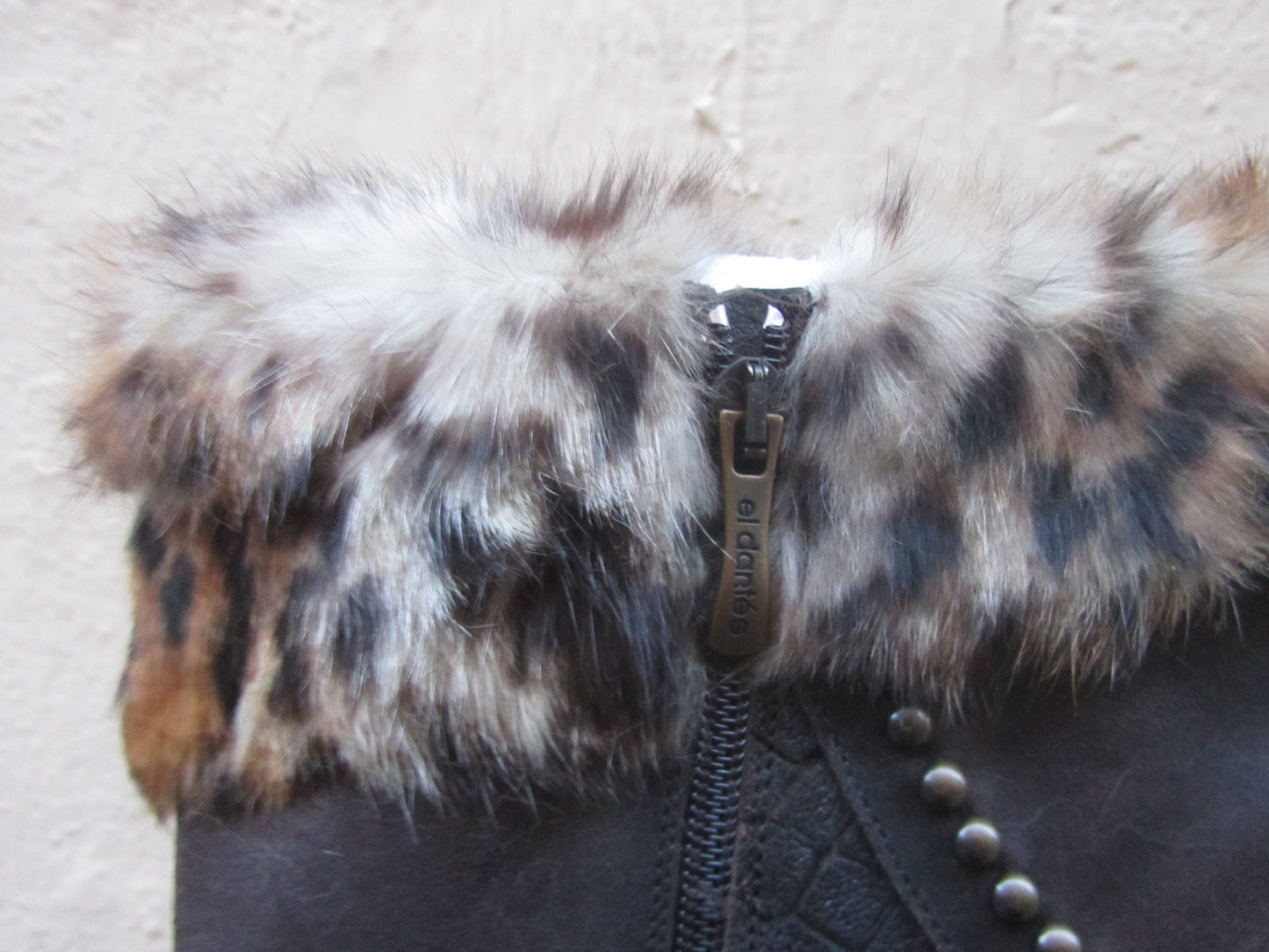 el dantes fur trimmed iconic vintage boots