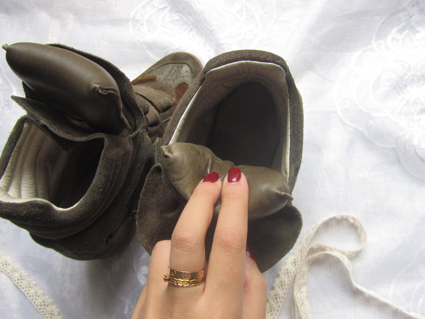 pre loved isabel marant chocolate brown beckett sneakers (size 41)