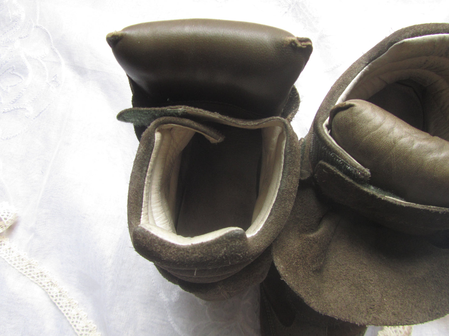 pre loved isabel marant chocolate brown beckett sneakers (size 41)