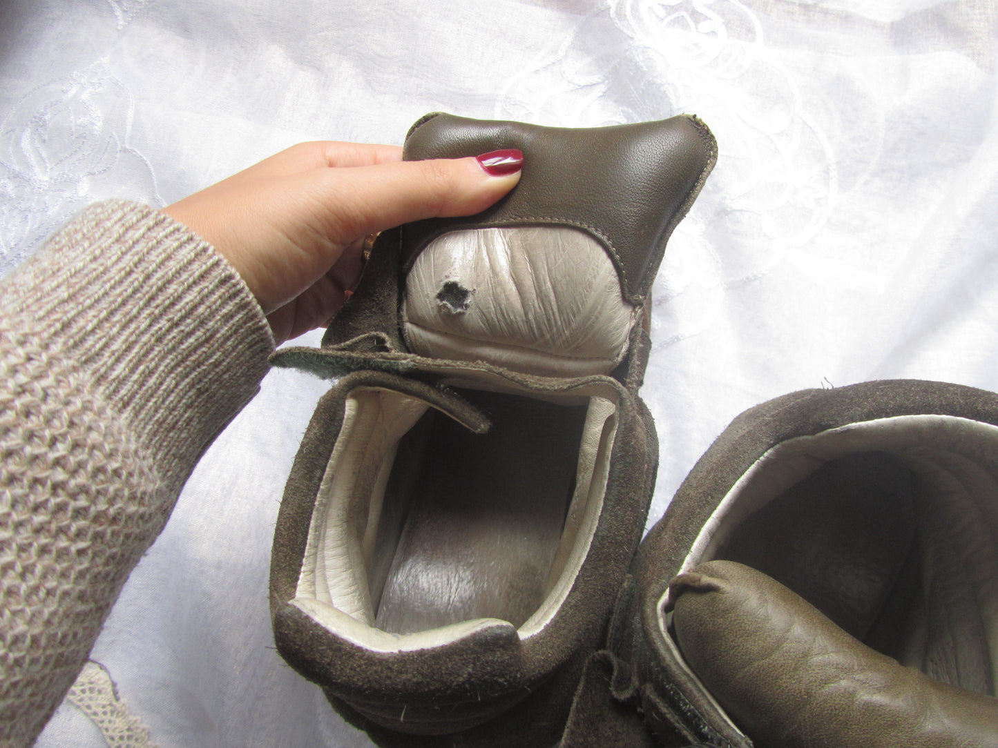 pre loved isabel marant chocolate brown beckett sneakers (size 41)